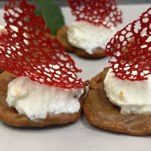 Frittelle di castagna, ricotta e pinoli